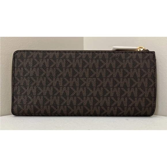 New Michael Kors Jet Set Travel Large Logo Quarter-Zip wallet Brown - Picture 3 of 6